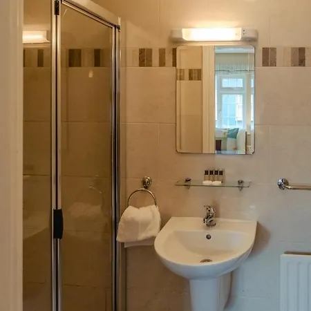 Seaview Heights לינה וארוחת בוקר דינגל