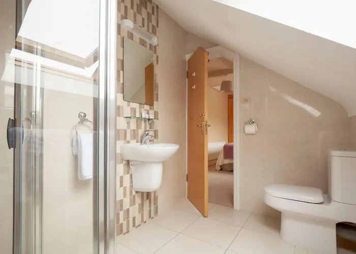 Seaview Heights 4*